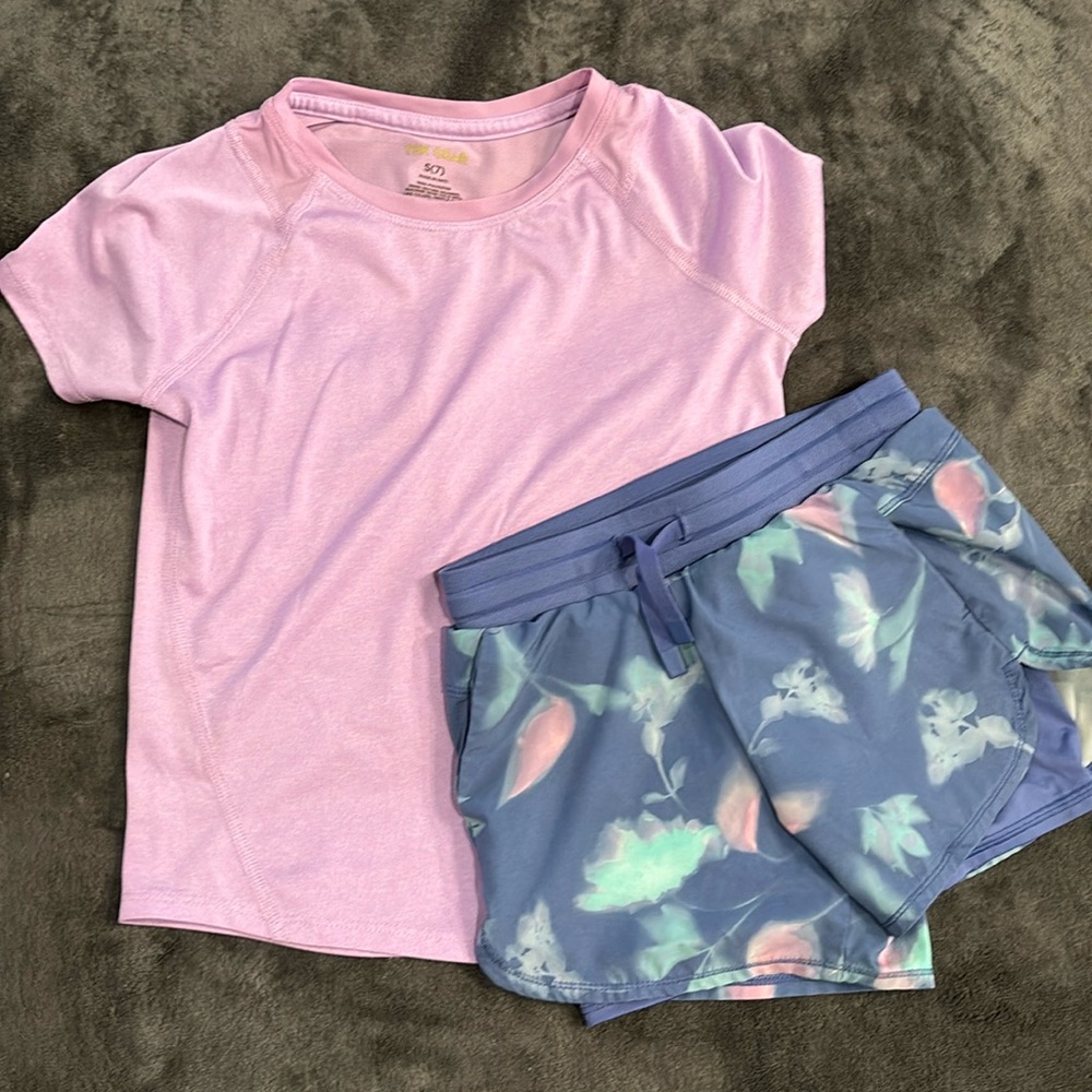 Girls Shirt and shorts outfit size 6-7